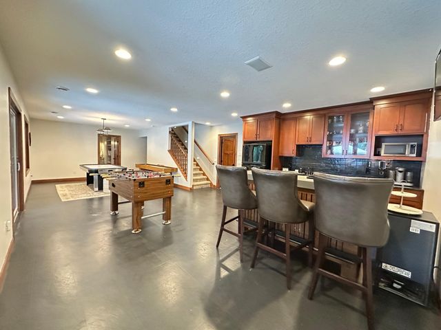 401 Rolling Hills Drive, Mound, MN 55364
