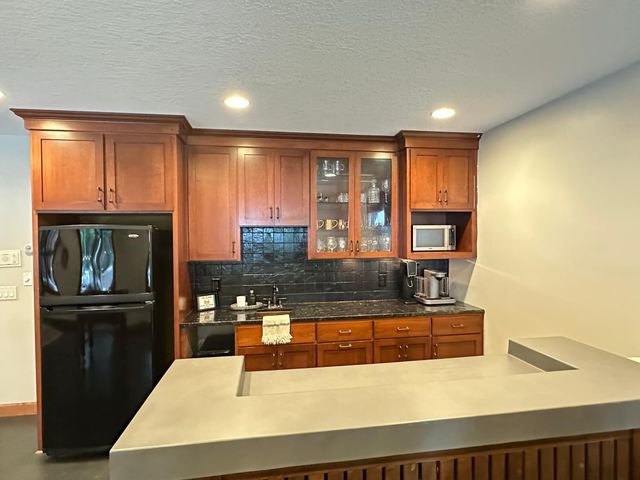 401 Rolling Hills Drive, Mound, MN 55364
