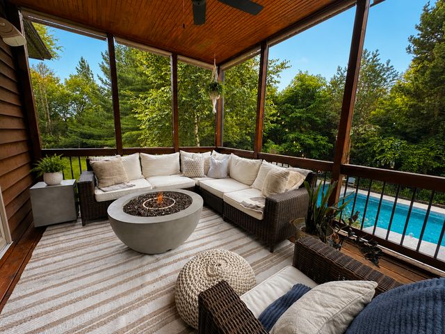401 Rolling Hills Drive, Mound, MN 55364