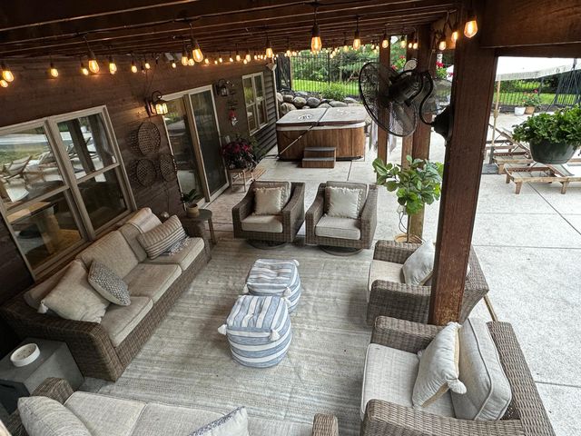 401 Rolling Hills Drive, Mound, MN 55364