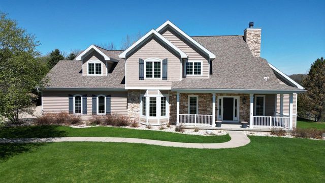 7588 Baltic Drive, Verona, WI 53593