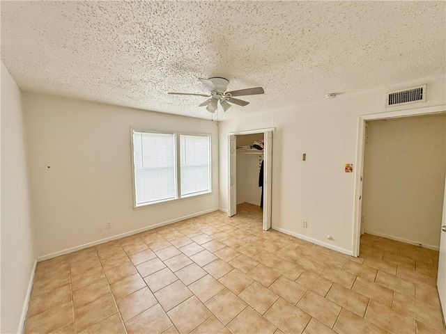 735 Chase Dr, Corpus Christi, TX 78412