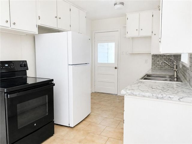 735 Chase Dr, Corpus Christi, TX 78412