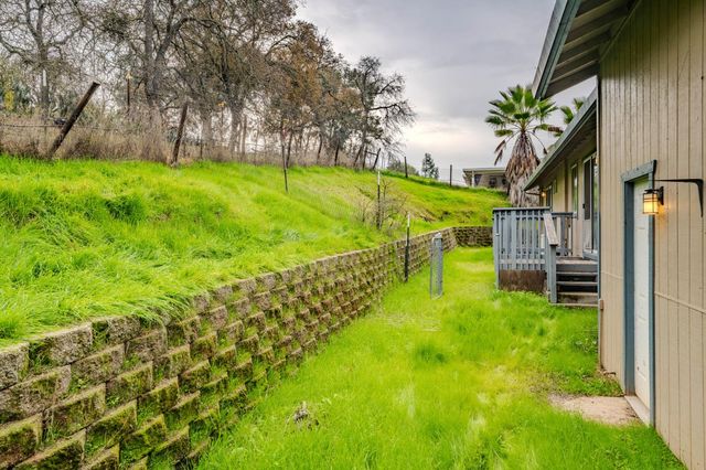 7571 Westhill Rd, Valley Springs, CA 95252