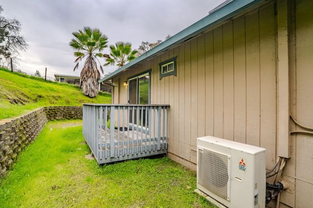 7571 Westhill Rd, Valley Springs, CA 95252