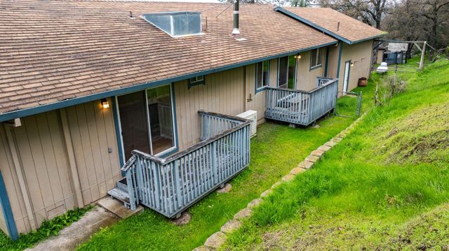 7571 Westhill Rd, Valley Springs, CA 95252