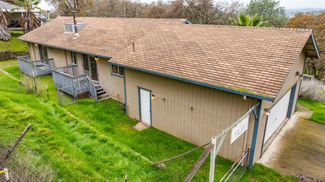 7571 Westhill Rd, Valley Springs, CA 95252