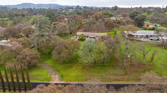 7571 Westhill Rd, Valley Springs, CA 95252