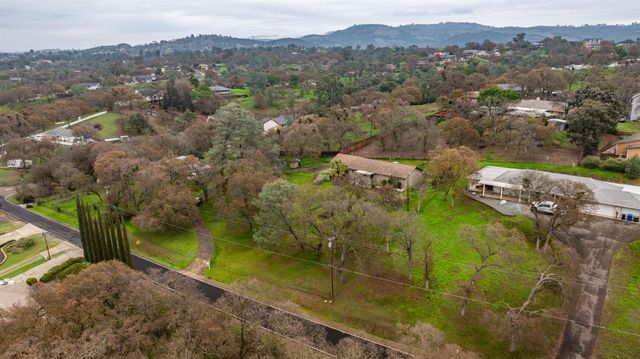 7571 Westhill Rd, Valley Springs, CA 95252