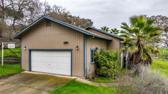 7571 Westhill Rd, Valley Springs, CA 95252
