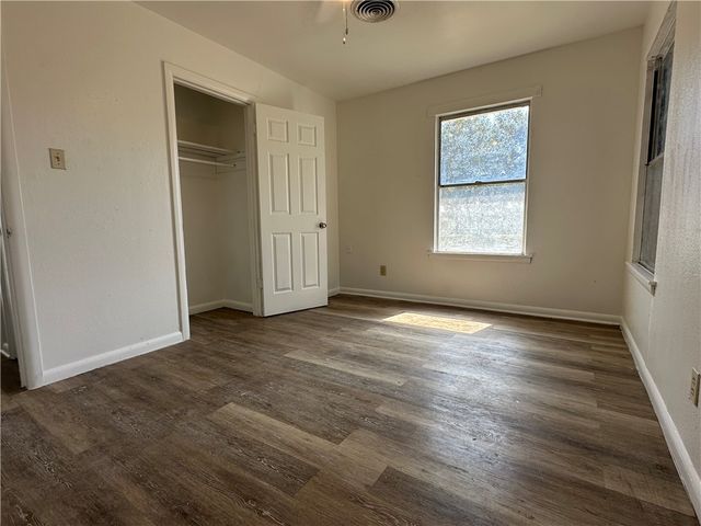 317 Redwood Dr, Mathis, TX 78368