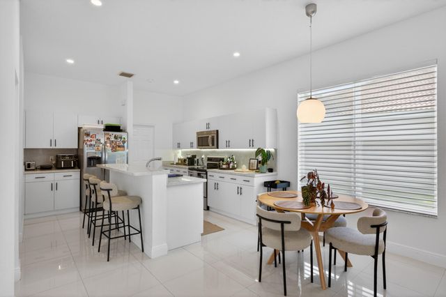 2002 Schooner Lane, Weston, FL 33327