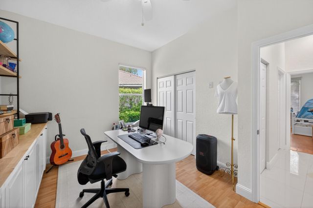 2002 Schooner Lane, Weston, FL 33327