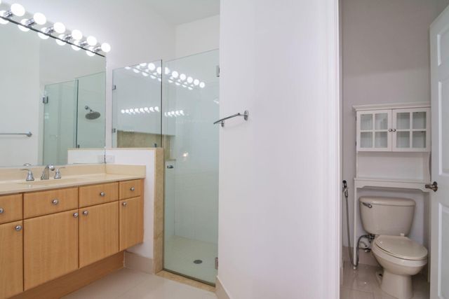 2002 Schooner Lane, Weston, FL 33327