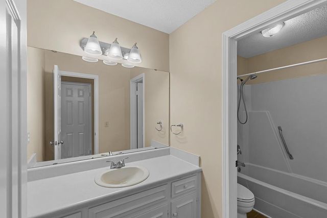 404 Summerrain Terrace, Dothan, AL 36303