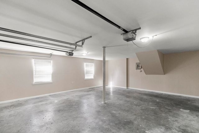 404 Summerrain Terrace, Dothan, AL 36303