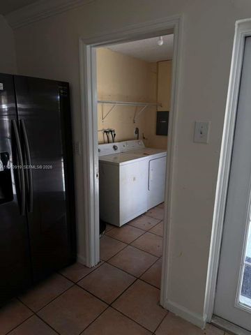 4797 Gladiator Cir, Green Acres, FL 33463