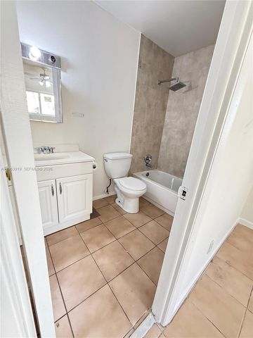 4797 Gladiator Cir, Green Acres, FL 33463