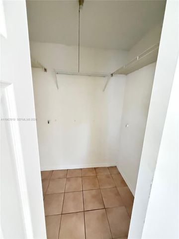 4797 Gladiator Cir, Green Acres, FL 33463