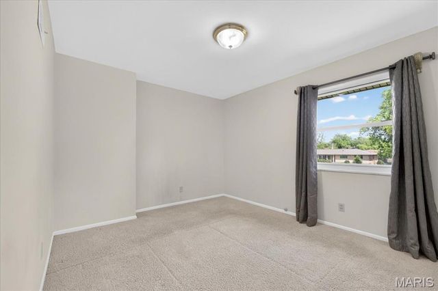 63 Lincord Drive, St Louis, MO 63128