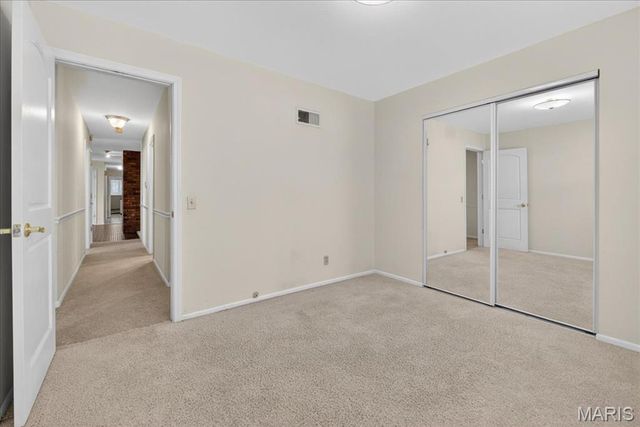 63 Lincord Drive, St Louis, MO 63128