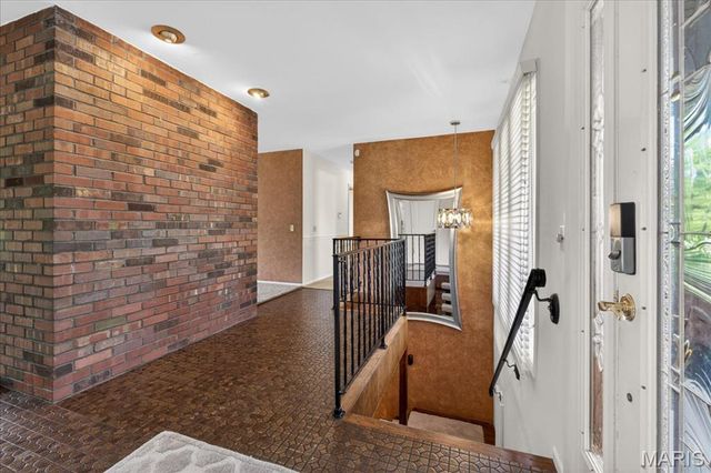 63 Lincord Drive, St Louis, MO 63128