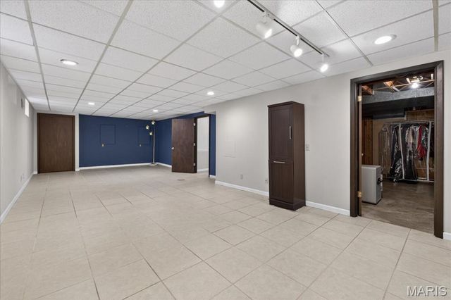 63 Lincord Drive, St Louis, MO 63128