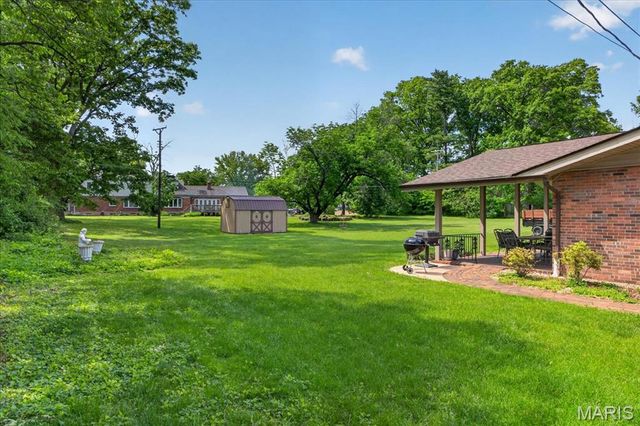 63 Lincord Drive, St Louis, MO 63128