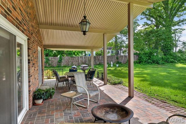 63 Lincord Drive, St Louis, MO 63128