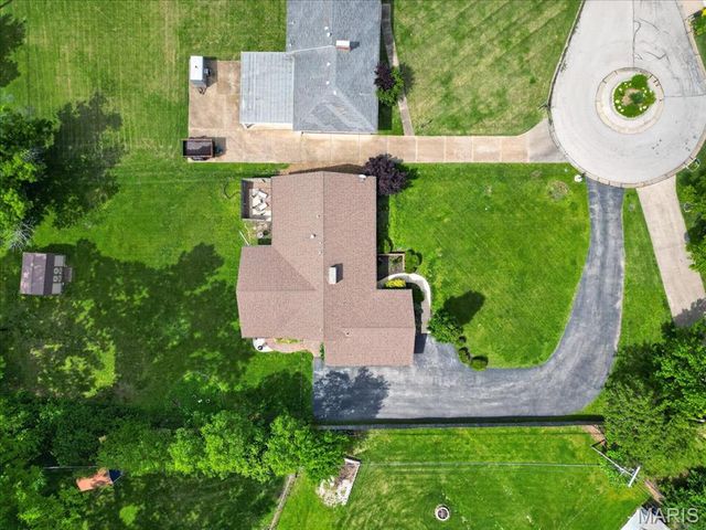 63 Lincord Drive, St Louis, MO 63128