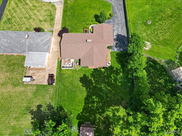 63 Lincord Drive, St Louis, MO 63128