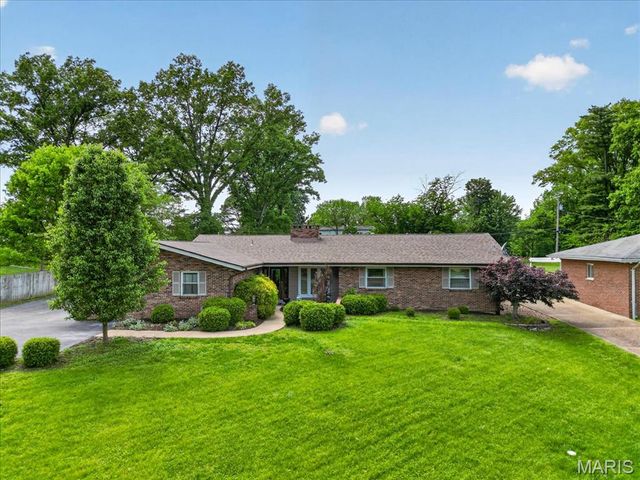 63 Lincord Drive, St Louis, MO 63128