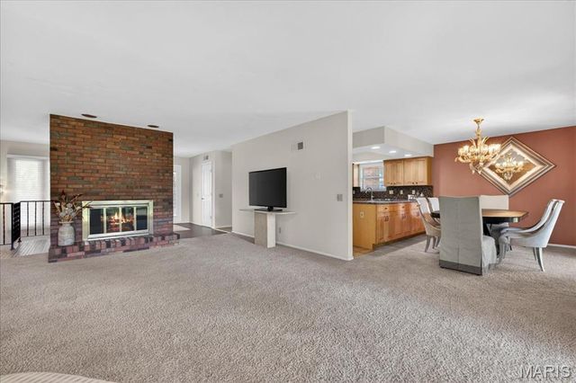 63 Lincord Drive, St Louis, MO 63128