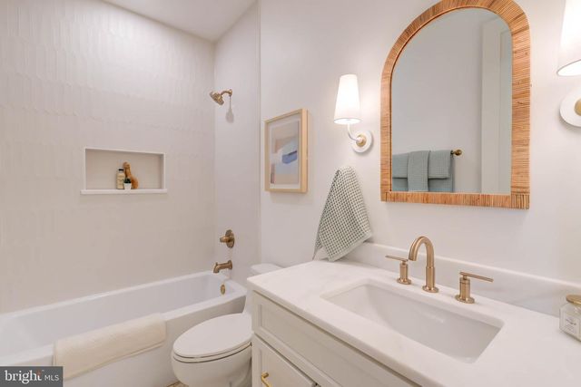 153 NORTH CAROLINA AVE SE, Washington, DC 20003