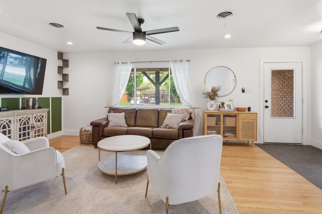 7624 Oxley Drive, Richland Hills, TX 76118