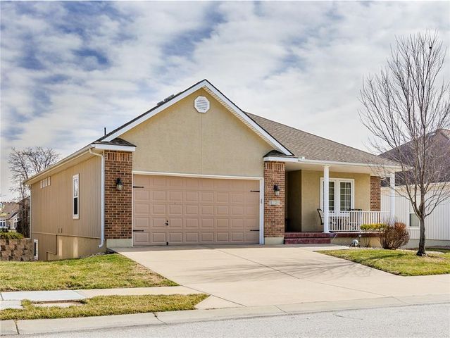 4729 SW Soldier Drive, Lee's Summit, MO 64082