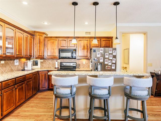 4729 SW Soldier Drive, Lee's Summit, MO 64082