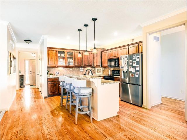 4729 SW Soldier Drive, Lee's Summit, MO 64082