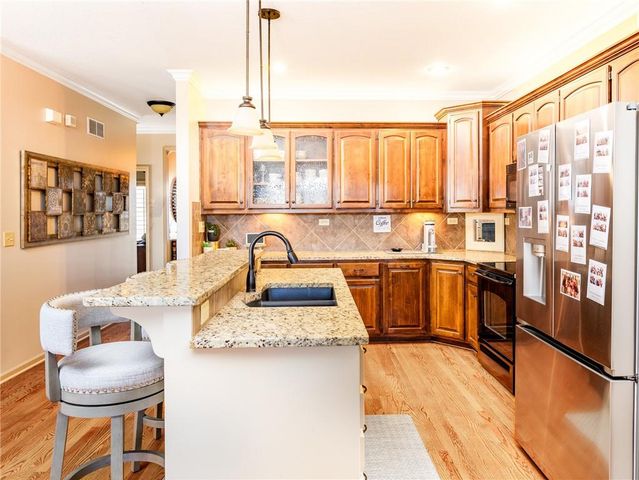 4729 SW Soldier Drive, Lee's Summit, MO 64082