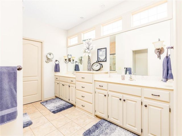 4729 SW Soldier Drive, Lee's Summit, MO 64082