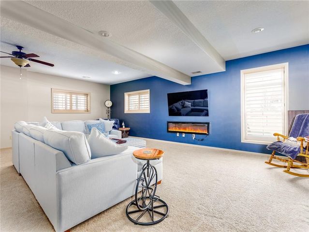 4729 SW Soldier Drive, Lee's Summit, MO 64082