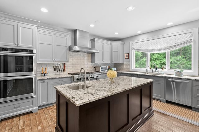 8352 Vinewood Point, Texas Twp, MI 49071