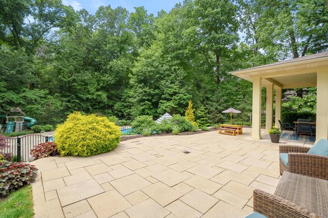 8352 Vinewood Point, Texas Twp, MI 49071
