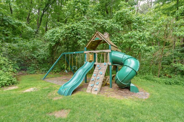 8352 Vinewood Point, Texas Twp, MI 49071