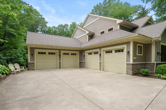 8352 Vinewood Point, Texas Twp, MI 49071