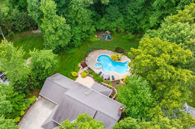 8352 Vinewood Point, Texas Twp, MI 49071