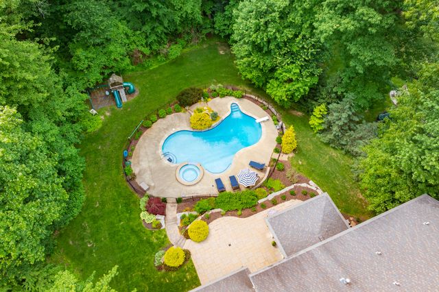 8352 Vinewood Point, Texas Twp, MI 49071