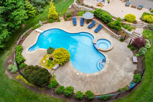 8352 Vinewood Point, Texas Twp, MI 49071