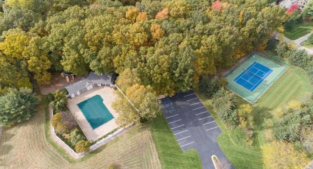 8352 Vinewood Point, Texas Twp, MI 49071