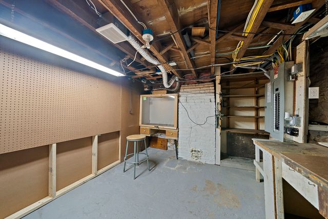 131 Pleasant Valley St, Methuen, MA 01844
